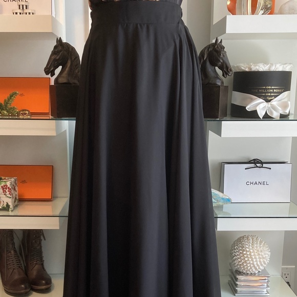 🥂 OMELAS BLACK MAXI BEAUTY NWT - Picture 4 of 11